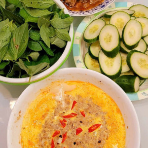 Tuyển gấp 1 cô nấu ăn ngon cho gđ em ạ