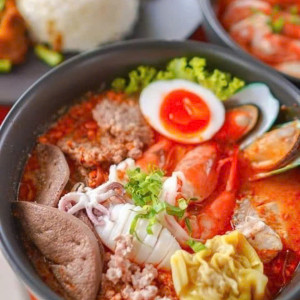 Tuyển gấp 1 cô chuyên chăm bé đi làm bao ăn ở lại ạ