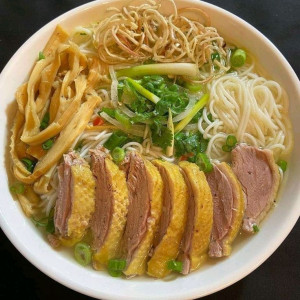 Tuyển cô giúp việc chăm em chăm ông bà nhận việc trong ngày