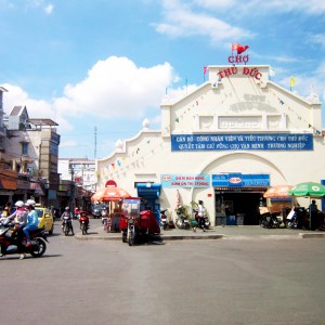 Ngay Chợ Thủ Đức - Tuyển Cô Giúp Việc Nhà. Làm Ăn Ở Lại Với Gia Đình Em Luôn