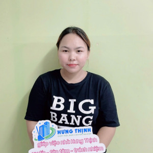 Em đang tìm việc cho chị gái em mới ở quê lên ạ