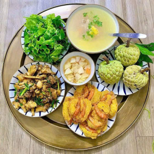 Tuyển gấp 1 cô chăm bé 5 tháng đi làm bao ăn ở lại ạ