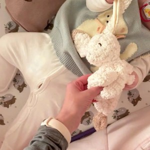 Bé con nhà em vừa tròn 6 tháng, Em cần chị chuyên chăm bé ở chung cư Tân Phước Quận 11 LƯƠNG 15 TRIỆU