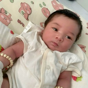 Vợ Chồng Em Tha Thiết Tìm Gấp Cô Về Chăm Em Bé Được 8 Tháng Tuổi