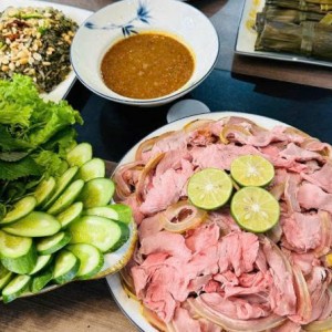 Tuyển Gấp Cô Nấu Ăn Ngon Tại Q7 bao ăn ở lại ạ