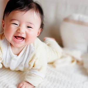 Hôm Nay Em Tìm 1 Chị Về Chăm Bé Nhà Em 9 Tháng Tuổi, Làm Việc Ở Chung Cư Quận 1
