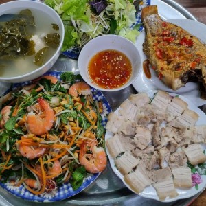 Việc Gấp Đang Cần  1 Chị Hiền Lành Làm ở Lại Luôn Cùng Gia Đình em Nha