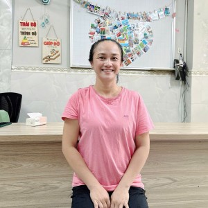 Em đang tìm việc cho chị Tú ak