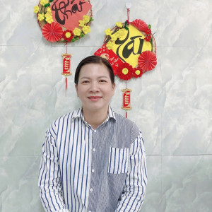 Gia đình nào cần người giúp việc có tâm , nấu ăn ngon , nhanh nhẹn thì alo chị Thư nhé ạ