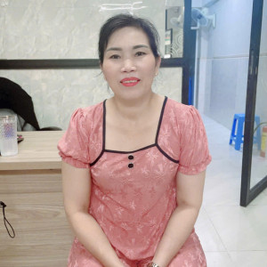 Chị Hoa nhanh nhẹn chiu khó , nấu ăn ngon đang tìm việc bao ăn ở lại ạ