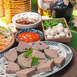 Trên đường Cộng Hoà- Tân Bìnnh nên cần tìm cô giúp việc làm ăn ở lại !