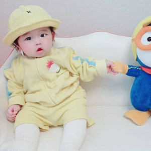 Em Bé 8 Tháng Tuổi Cần Cô Về Chăm Sóc Bé Chu Đáo Gần Chợ Tân Bình