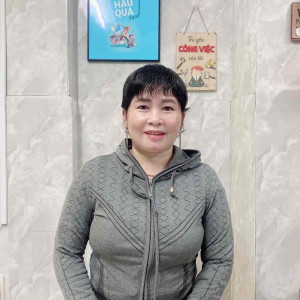 Chị Trương Kim Phượng, sinh năm 1980, quê Cà Mau- GIÚP VIỆC NHÀ, CHĂM ÔNG BÀ
