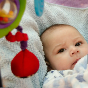 Tìm chị chăm bé (Ở LẠI) - lương 12tr -bé 8 tháng Q.4 HCM