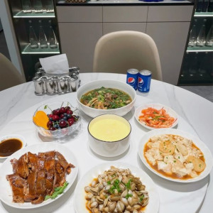 Nhà mặt phố có 2 lầu nhỏ 40m2 ở đường Phạm Văn Hai Quận Tân Bình Cần Gấp Cô GVN Đi Làm Liền Nha !