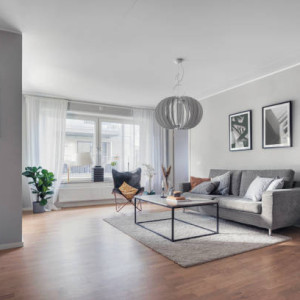 Nhà 1 Lầu 1 Trệt Ờ Đường Lý Thái Tổ Q.10 Lương Tháng 11 Triệu