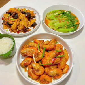 E Cần Chị Giúp Việc Làm Ở Nhà 1 Trệt 1 Lầu Trên Đường Phạm Thế Hiển Q8.