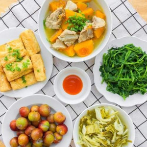 2 Mẹ Con Em Ở Chung Cư Eco Green Q7 Cần Lắm Chị Giúp Việc Nhà, Quán Xuyến Việc Nhà Lương Em Gửi 10tr Bao Ăn Ở Lại.