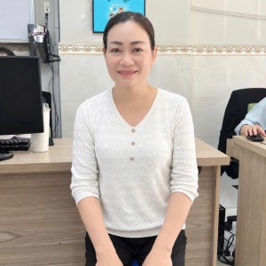 Chị Lê Kim Hằng, 1970, Tiền Giang - Chị giúp việc nhà gần 10 năm ở Sài Gòn, nấu ăn rất ngon