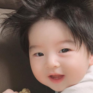 Tìm chị chuyên chăm bé (Ở LẠI) - lương 13tr (bao ăn ở) - Q. Tân Bình