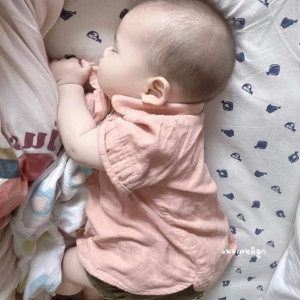 TÌM 1 CÔ BẢO MẪU VỀ CHĂM NÔM CON EM ĐƯỢC 3 THÁNG ( BAO ĂN Ở )