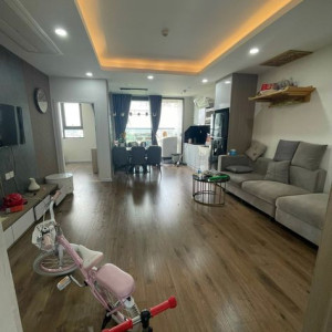 Tuyển chị giúp việc nấu ăn chi gia đình 3 người. Nhà em ở chung cư Phạm Thế Hiển Quận 8