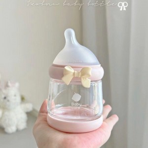 Nhà 1 trệt có 2 vợ chồng và 1 bé gái chung cư Landmark Quận Bình Thạnh, cần chị chăm bé Lương tháng 12 triệu, bao ăn ở