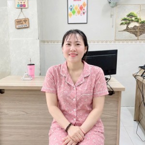 Chị Hồng Làm Việc Cực Kì Có Tâm , Đang Cần Việc Bao Ăn Ở Lại Ạ