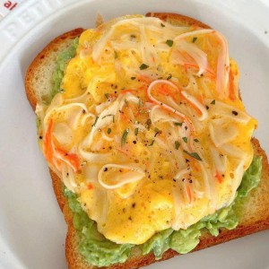 Tuyển gấp 1 cô chăm bé bao ăn ở lại ạ