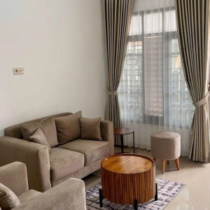 Nhà e 1 trệt 1 lầu trên đường Lê Quốc Hưng Q4 cần tuyển cô giúp việc Lương 13tr ạ