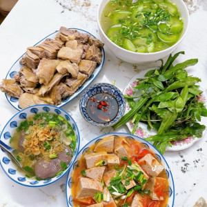 EM CẦN TÌM GẤP 1 CHỊ GIÚP VIỆC CHUYÊN GIÚP VIỆC NHÀ , BAO ĂN Ở LẠI