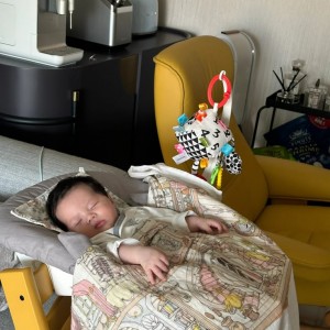 GẤP .. GẤP .. GẤP  LẮM RỒI CÁC CHỊ ƠI . EM CHUẨN BỊ ĐI LÀM NÊN CẦN CHỊ VỀ CHĂM BÉ NHÀ EM ĐƯỢC 5 THÁNG TUỔI