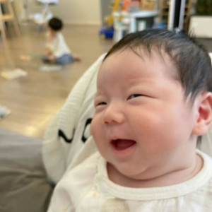 VỢ CHỒNG MỚI CÓ BÉ ĐƯỢC 5 THÁNG NÊN TÌM CÔ BẢO MẪU VỀ CHĂM SÓC BÉ CHU ĐÁO TẠI CHUNG CƯ QUẬN 7