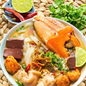 Tuyển gấp 1 cô chuyên chăm bé đi làm bao ăn ở lại ạ