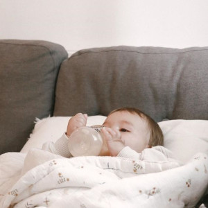 Em Bé Vừa Tròn 3 Tháng Ở Đường 3/2 Quận 10 Đang Tuyển Gấp Một Cô Bảo Mẫu !!!