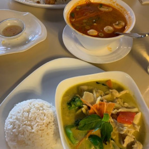 Nhà Mặt Phố 1 Trệt Với Gác Lửng Nhỏ Ở Đường Tân Kỳ Tân Quý- Tân Phú. Tuyển Gấp Cô Giúp Việc