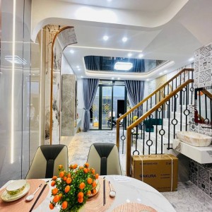 Em Cần Tìm Một Chị Giúp Việc Làm Lâu Dài Ở Quận 6 Ngay Đường Hậu Giang