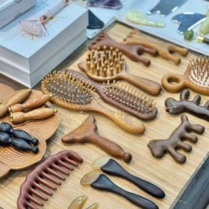 Cần người chăm bé giỏi ạ