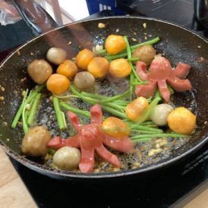 𝐍𝐡𝐚̀ 𝐞𝐦 𝐜𝐚̂̀𝐧 𝐠𝐚̂́𝐩 𝐜𝐨̂ 𝐠𝐢𝐮́𝐩 𝐯𝐢𝐞̣̂𝐜 𝐧𝐡𝐚̀ 𝐚̆𝐧 𝐨̛̉ 𝐥𝐚̣𝐢 𝐭𝐫𝐞̂𝐧 Đ𝐮̛𝐨̛̀𝐧𝐠 𝐍𝐠𝐮𝐲𝐞̂̃𝐧 𝐆𝐢𝐚 𝐓𝐫𝐢́ 𝐐𝐮𝐚̣̂𝐧 𝐁𝐢̀𝐧𝐡 𝐓𝐡𝐚̣𝐧𝐡 !!