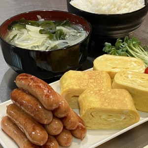 Nhà em gần chợ Minh Phụng Quận 6 nên em cần tìm gấp một cô về giup việc nhà cho gia đình em, không yêu cầu kinh nghiệm