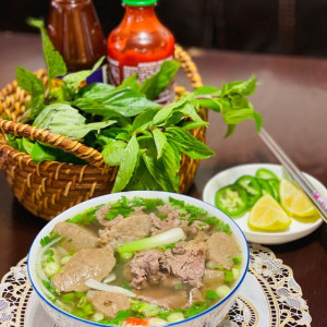 Em Đang Cần Một Cô Làm Nội Trợ Cho Nhà Em Gần Đầm Sen Quận 11