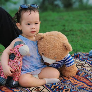 Tuyển Chị Chuyên Chăm Bé 2 Tuổi  Đi Làm Bao Ăn Ở Lại A