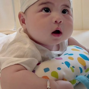 TÌM CÔ BẢO MẪU VỀ CHĂM BÉ GÁI 8 THÁNG TUỔI