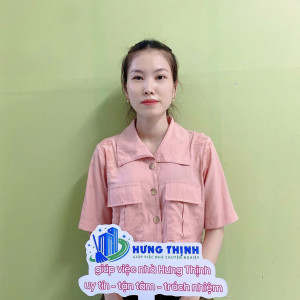 Em đang tìm việc cho chị gái em mới ở quê lên ạ