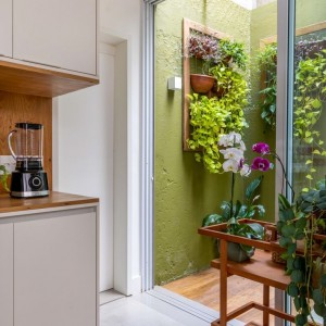 Em cần tuyển ngay  1 chị  giúp việc nhà lương 12 triệu làm ăn ở lại cùng gia đình em trên đường Hà Tôn Quyền quận 5