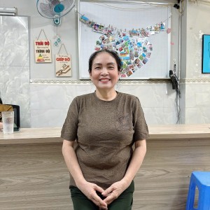 Chị Phượng chuyên chăm sóc ông bà , giúp việc nhà đi làm bao ăn ở lại ạ