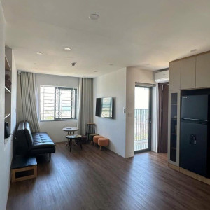 Hai vợ chồng em mới chuyển ra riêng cần gấp 1 chị giúp việc làm việc bao ăn ở lại tại quận 4