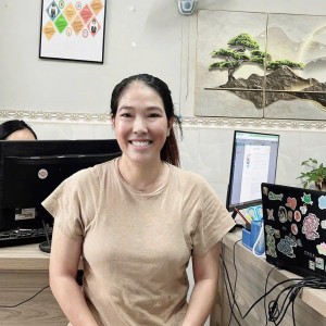 Chị Gái Em Đang Cân Việc Lâu Dài Ạ