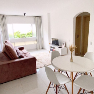 GIA ĐÌNH EM CẦN TUYỂN CÔ GIÚP VIỆC BAO ĂN Ở . LƯƠNG THÁNG TỪ 11 TRIỆU TRỞ LÊN