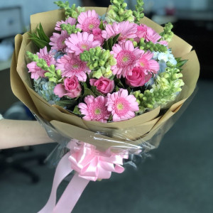 Cần Gấp Chị Giúp Việc Nhà 1 Trệt 1 Lầu Trên Đường Lê Đức Thọ Quận Gò Vấp Cho Gia Đình Em.
